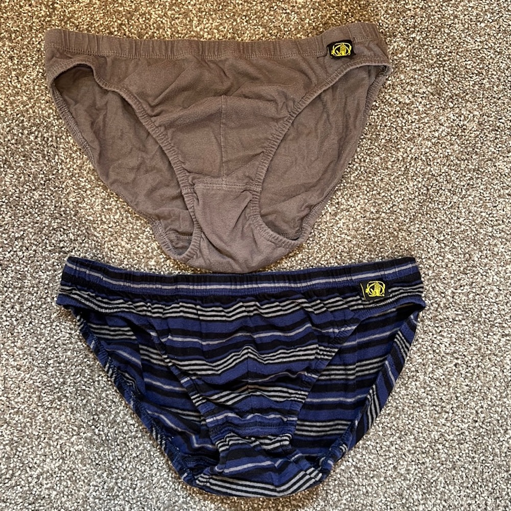 2 pair vintage body glove briefs